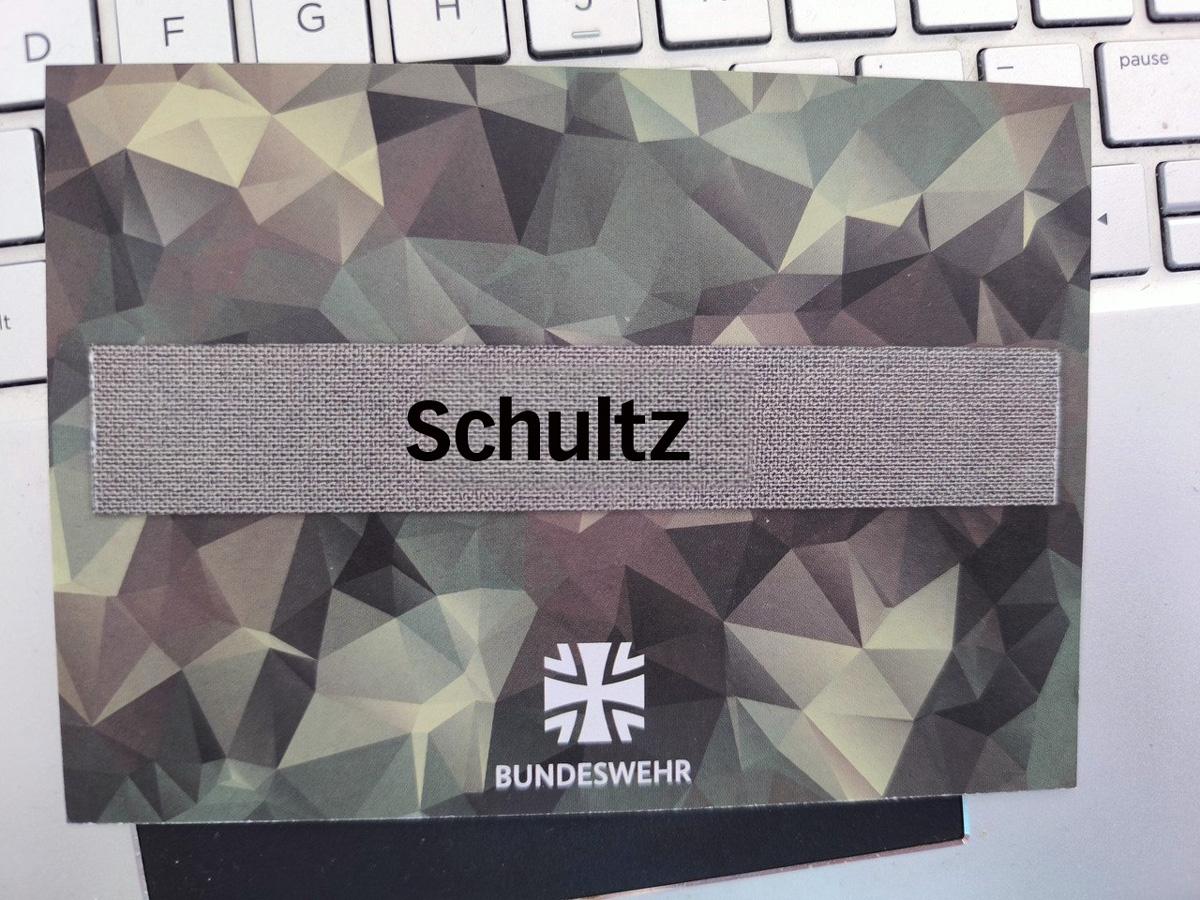 Postkarte der Häscher - Bundeswehr, Militarisierung, Tag der Bundeswehr, Wehrpflicht - Positionen 2109 Bundeswehr2 - Postkarte der Häscher - Bundeswehr, Militarisierung, Tag der Bundeswehr, Wehrpflicht - Positionen