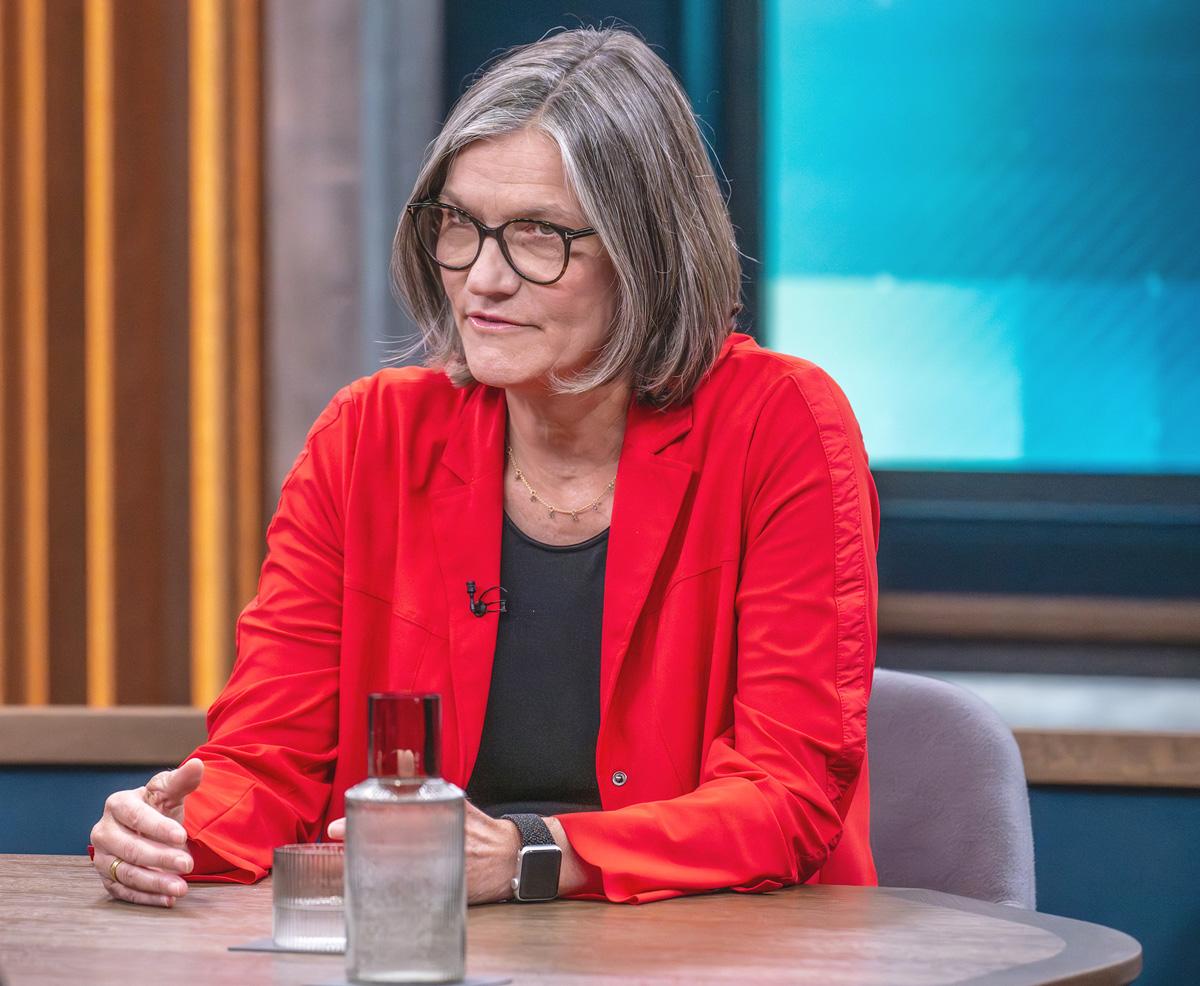 220901 - Arbeiterinnen und Arbeiter in Deutschland arbeiten zu wenig - Arbeitsbedingungen, Arbeitszeitverkürzung, Carsten Linnemann, Christiane Benner, Moritz Schularick, Talkshow - Positionen