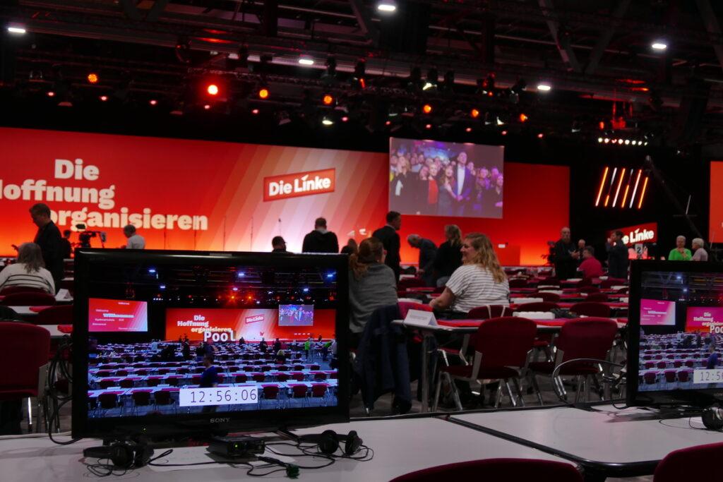 Herzlich Willkommen - Bald geht's los - -