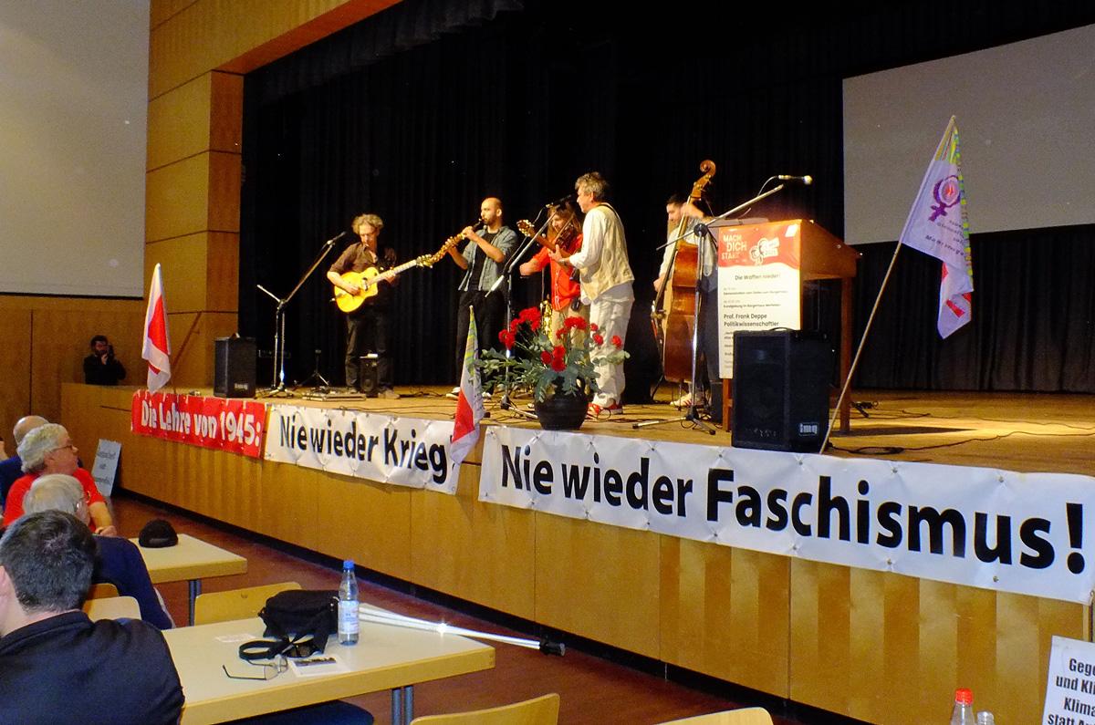 Moerfelden 2 Rudi Hechler - Runter mit der Rüstung! - 1. Mai 2025, Abrüstung und Frieden, DKP, Friedensdemonstration, GEW, IG Bau, IG Metall, Nie wieder Faschismus – Nie wieder Krieg!, SDAJ, ver.di - Blog