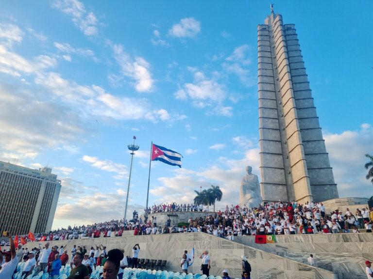 2025 05 01 0224 1eroMayo - Cuba sí – bloqueo no! - Kuba - Kuba