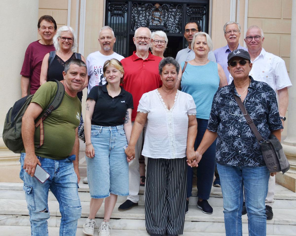 2025 05 12 2275 LaHabanaICAPMaria - Auf jeden Fall Sozialismus - Cuba Libre, Klinik Rosa Luxemburgo, Kommunistische Partei Kubas, Peter Weyland, Reise nach Kuba, Solidarität mit dem sozialistischen Kuba!, US-Blockade Kubas, UZ-Leserreise - Aktion