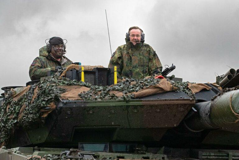 460402 Kriegstuechtig - NATO: Größte Aufrüstungsprogramm - Blog - Blog