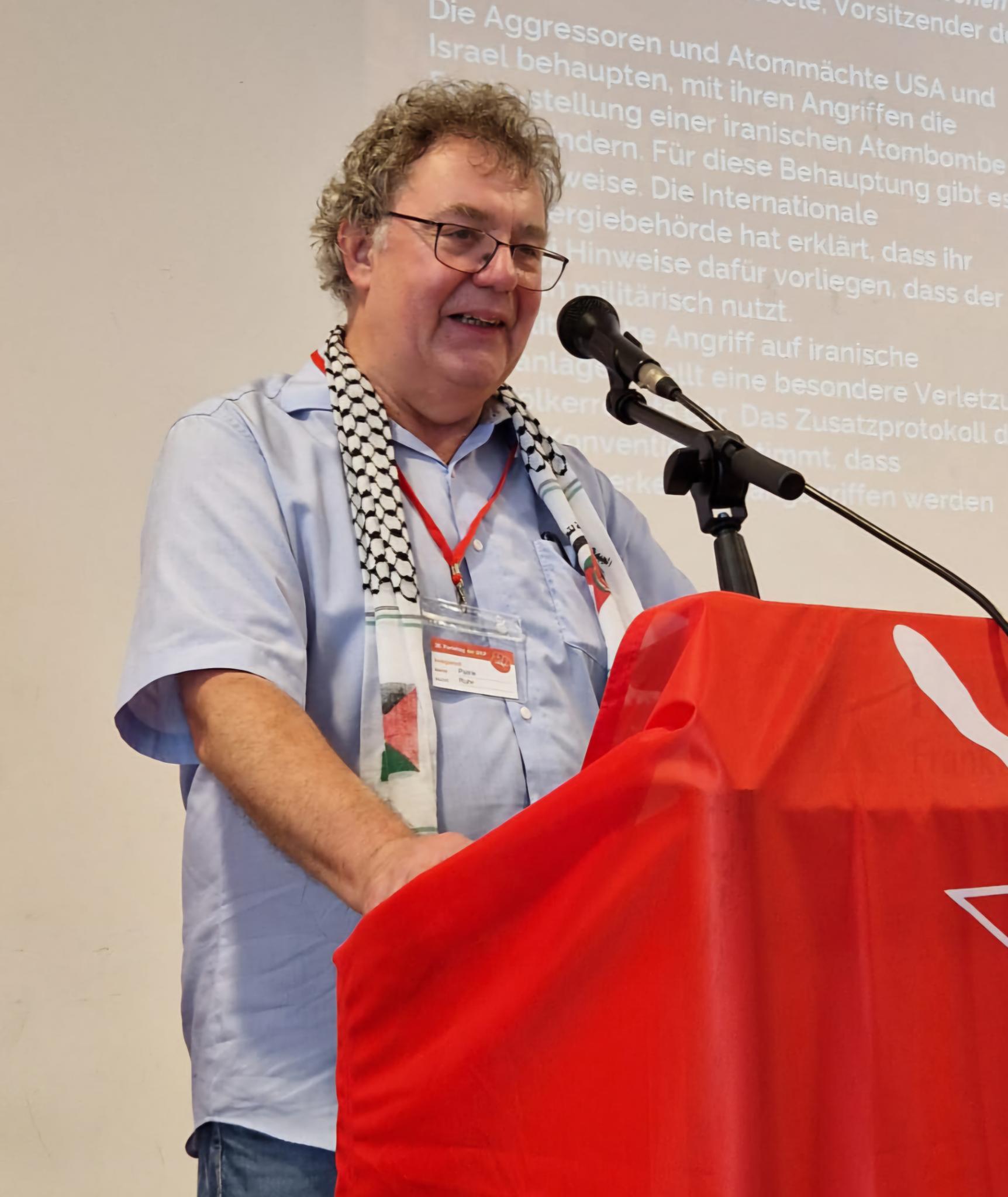„Wir gehen gestärkt aus diesem Parteitag“ - - Patrik Köbele. Foto: Martina Lennartz