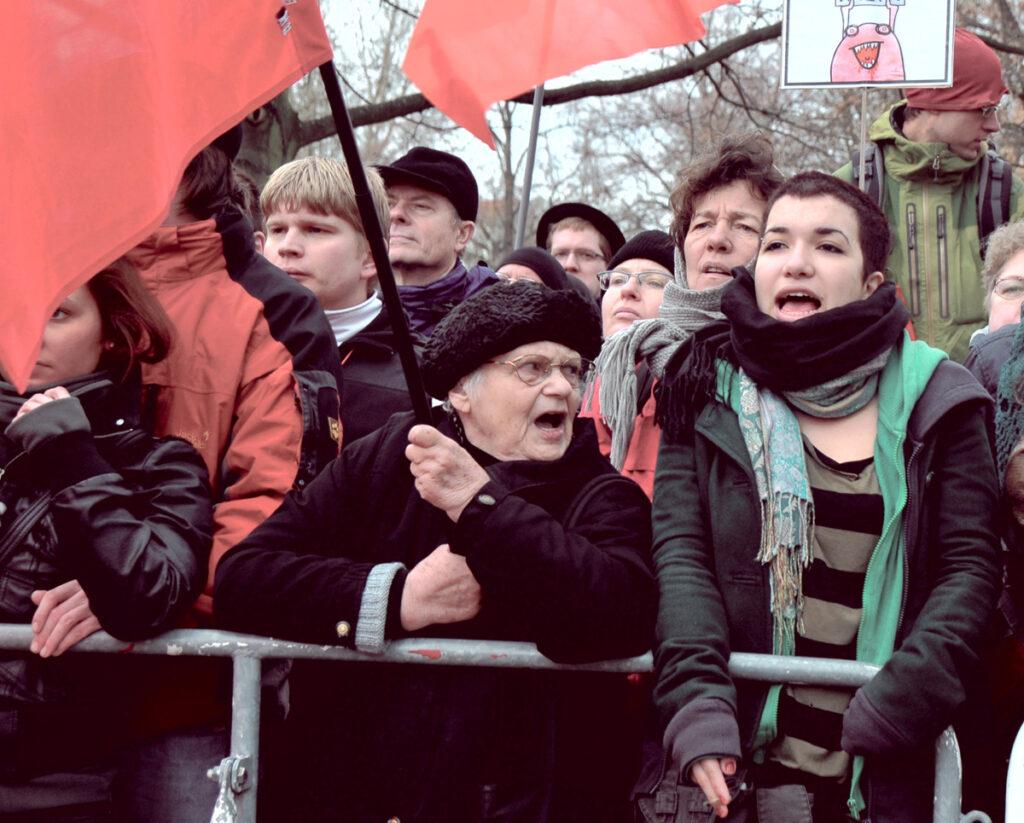 Widerstand, Widerstand - Erika Baum - Politik 08 2015 06 KP Biografie Erika Baum 1 35 - Widerstand, Widerstand - Erika Baum - Politik