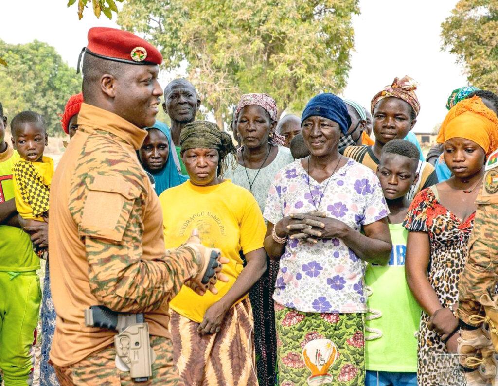 281213 3 - Die Geschichte ist in vollem Gange - Burkina Faso, Ibrahim Traoré - Internationales