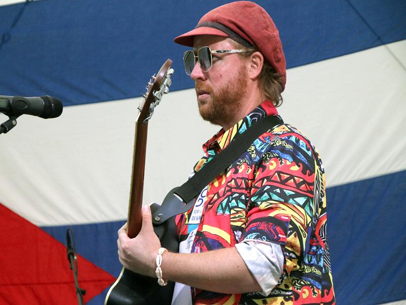 Gebührend gefeiert - Berlin, Cuba Sí, Fiesta Moncada, Tino Eisbrenner, Tobias Thiele - Aktion 311503 Kuba - Gebührend gefeiert - Berlin, Cuba Sí, Fiesta Moncada, Tino Eisbrenner, Tobias Thiele - Aktion
