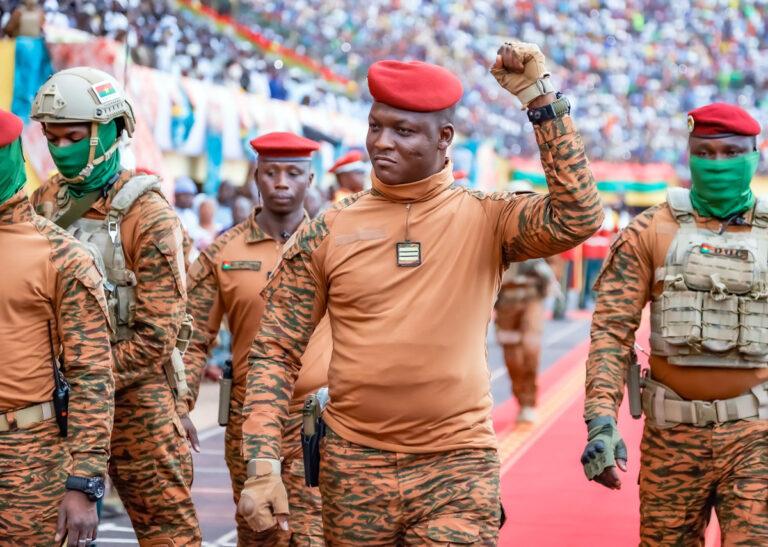 GpzX45sXMAAepsz 2 - Die Geschichte ist in vollem Gange - Burkina Faso, Ibrahim Traoré - Kommunalpolitik