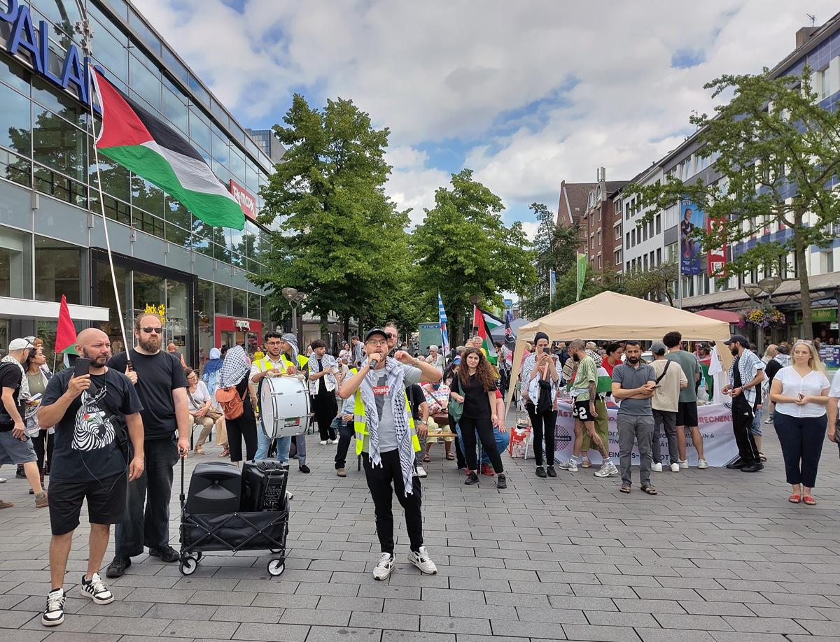 IMG 20250628 154912 - Schuldig! - 3ezwa, Abu El Qomsan, Ahmad Othman, Amir Ali, Duisburg, European Legal Support Center, Hebh Jamal, Inga Matthes, Inge Ketzer, Jules El-Khatib, Komitee gegen das Verbot von Palästina Solidarität Duisburg, Lennart Michaelis, Leon Wystrychowski, Mahmud Abu Odeh, Mazda Qandil, Melanie Schweizer, Mirze Edis, Palästina-Solidarität, Palestine Action, Roland Meister, Ronnie Barkan, Rote Hilfe, Thawra Hamburg, Zaid Abdulnasser - Politik, Blog