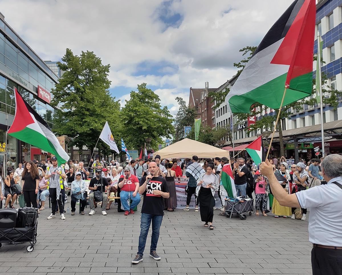 IMG 20250628 155344 - Schuldig! - 3ezwa, Abu El Qomsan, Ahmad Othman, Amir Ali, Duisburg, European Legal Support Center, Hebh Jamal, Inga Matthes, Inge Ketzer, Jules El-Khatib, Komitee gegen das Verbot von Palästina Solidarität Duisburg, Lennart Michaelis, Leon Wystrychowski, Mahmud Abu Odeh, Mazda Qandil, Melanie Schweizer, Mirze Edis, Palästina-Solidarität, Palestine Action, Roland Meister, Ronnie Barkan, Rote Hilfe, Thawra Hamburg, Zaid Abdulnasser - Politik, Blog