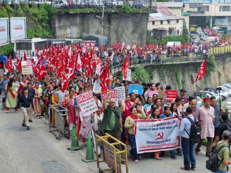 Millions strike in India 1536x1152 1 - Weg mit den arbeiterfeindlichen Gesetzen! - CTU - CTU