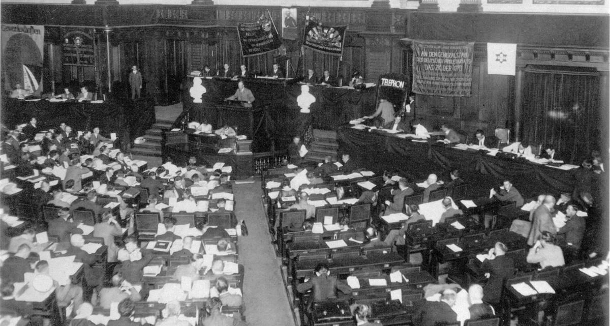 das ist ne gute frage 2 Sw - Heran an die Massen! - 100 Jahre Bolschewisierung, Antifaschismus, Arbeiterklasse, DKP, Ernst Thälmann, Kommunistische Internationale, Parteiausrichtung - Theorie & Geschichte