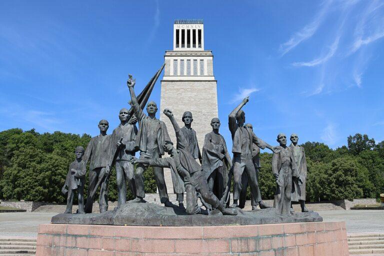 Gedenkstaette Buchenwald 57 - Gericht folgt Gedenkstätte - Kufiya-Verbot - Kufiya-Verbot