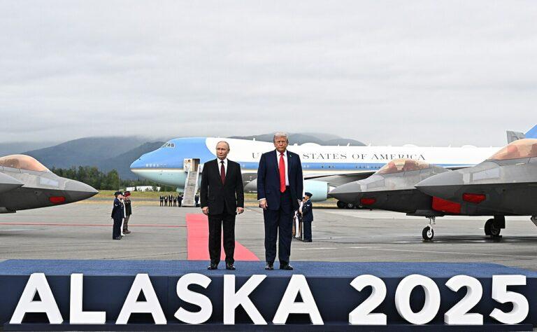 Putin and Trump at the Alaska 2025 summit - NATO-Krieg verloren, Frieden möglich - Alaska - Alaska