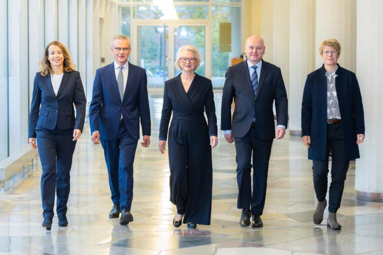 380201 Sozialabbau - Eine Wissenschaft für sich - „Herbst der Reformen” - „Herbst der Reformen”
