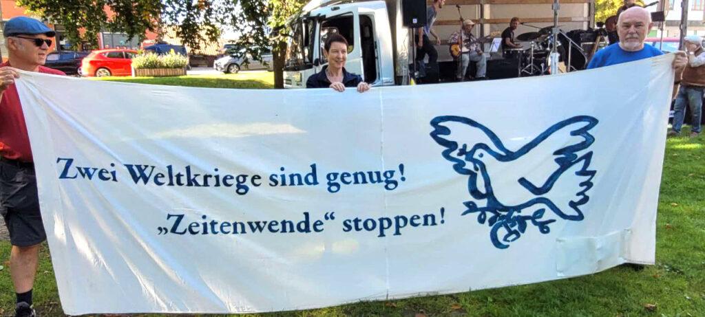 3915 Grafenwoehr 02 - Aufbegehren auf dem Pulverfass - Aaron Valent, DFG-VK Bayern, DKP Bayern, Elisabeth Heyn, Grafenwöhr, IPPNW, Reiner Braun, SDAJ Bayern, Thomas Rödl, Vitek Prokop, Willi Rester - Aktion