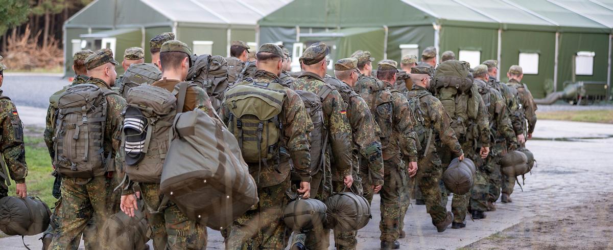 400401 Vertragsverletzung - Völkerrecht war gestern - Kriegskurs, NATO-Osterweiterung, Operationsplan Deutschland, Red Storm Bravo, Völkerrecht, Zwei-plus-Vier-Vertrag - Politik