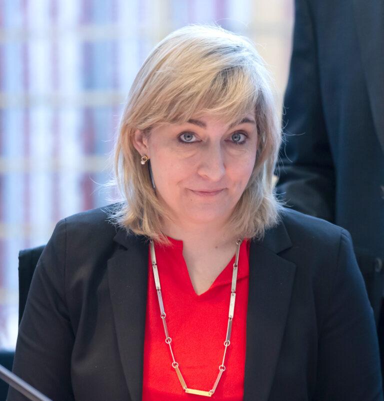 400901 Bildmeldung Warken - Schluss mit der Krankfeierei - Nina Warken - Nina Warken