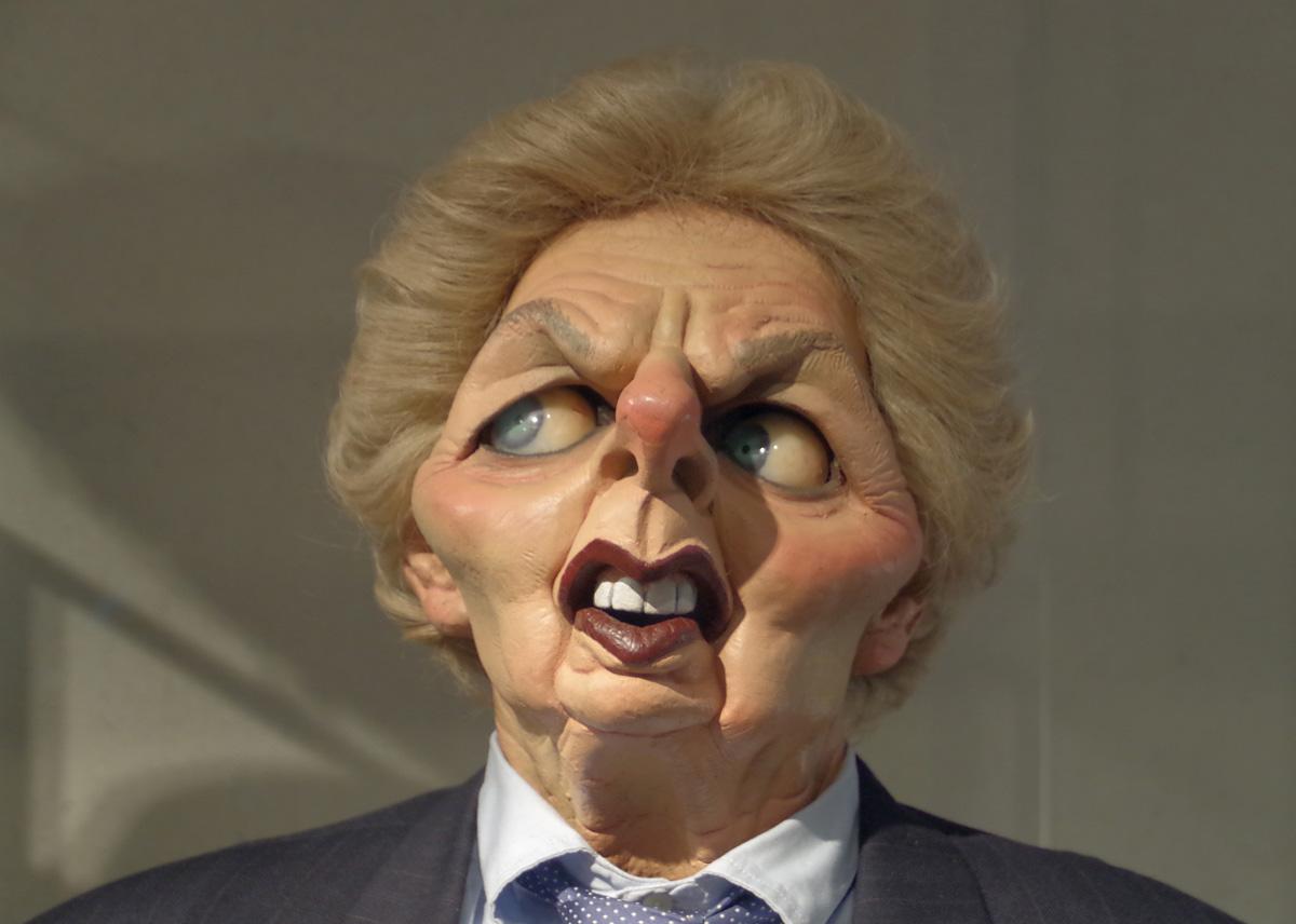 4110 Thatcher Spitting Image puppet - Feindin unserer Klasse - UZ vom 10. Oktober 2025 - UZ vom 10. Oktober 2025