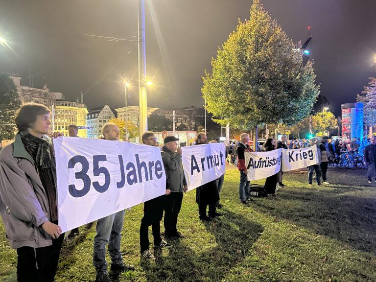 420401 Leipzig - Kein Grund zum Feiern - 35 Jahre ‚Einheit‘ – 35 Jahre Armut, Aufrüstung und Kriegsvorbereitung - 35 Jahre ‚Einheit‘ – 35 Jahre Armut, Aufrüstung und Kriegsvorbereitung