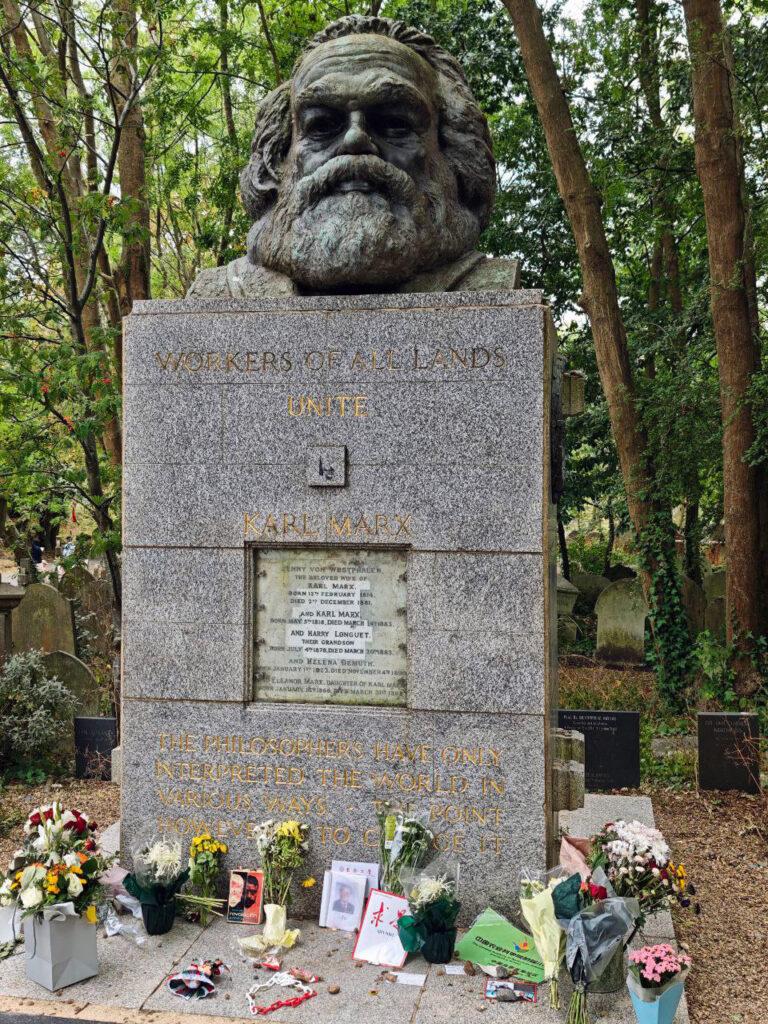 4402 photo 2025 10 27 11 50 31 - Auf ein Pint mit Marx - Karl Marx - Karl Marx