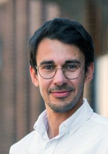 Kasernen statt Wohnungen - Bielefeld, Bundesanstalt für Immobilienaufgaben, Catterick-Kaserne, Kriegsvorbereitungen, Linkspartei, Onur Ocak, Rochdale-Kaserne - Kommunalpolitik 440802 Bielefeld Portrait - Kasernen statt Wohnungen - Bielefeld, Bundesanstalt für Immobilienaufgaben, Catterick-Kaserne, Kriegsvorbereitungen, Linkspartei, Onur Ocak, Rochdale-Kaserne - Kommunalpolitik