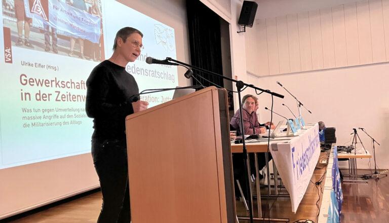 251108 Friedensratschlag TomBrenner 7 - Im Sturm die Segel richtig setzen - Friedensbewegung - Friedensbewegung