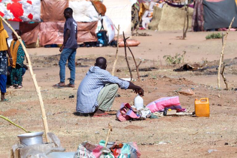 460701 Sudan - Kaum Hoffnung auf Waffenstillstand - Internationales - Internationales