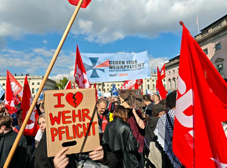 470501 Interview Schulstreik - „Die schlagkräftigste ­Aktionsform“ - Phil - Phil