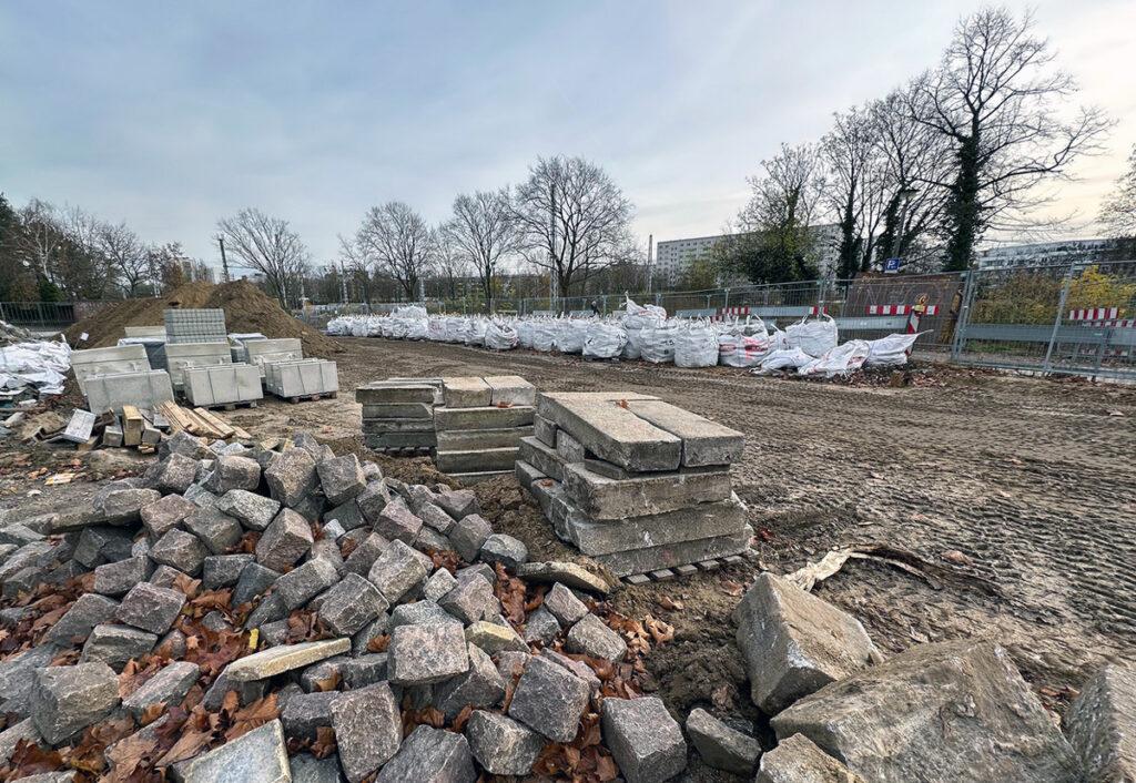 Politische Intrige, bautechnisch getarnt - Berlin, Friedrichsfelde, Gedenkstätte der Sozialisten, Karl Liebknecht, Lichtenberg, Rosa Luxemburg - Blog Friedrichsfelde 7 - Politische Intrige, bautechnisch getarnt - Berlin, Friedrichsfelde, Gedenkstätte der Sozialisten, Karl Liebknecht, Lichtenberg, Rosa Luxemburg - Blog