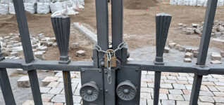 Politische Intrige, bautechnisch getarnt