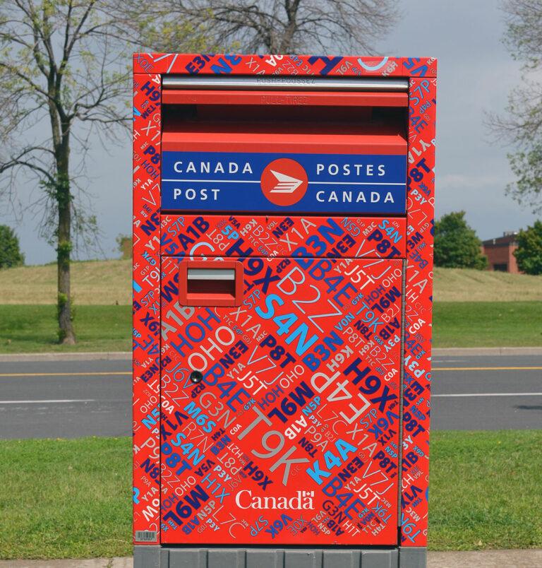 5102 CanadaPost Mailbox in Markham Ontario - Künstliche Krise - Canada Post - Canada Post