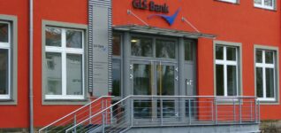 Konto-Entzug trifft Rote Hilfe