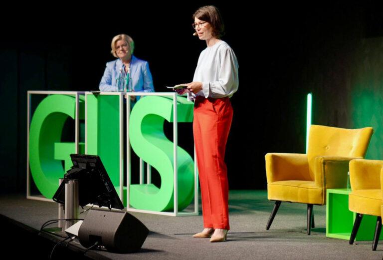 GLS Bank B2B Wirtschtephan Muennich web - Keine souveräne Entscheidung - Politik - Politik