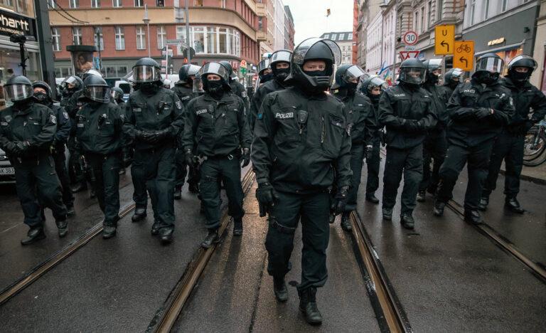 020501 Polizeigesetz Berlin - Polizeistadt Berlin - Polizeigesetz Berlin - Polizeigesetz Berlin