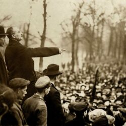 Friedenskräfte an die Macht!
