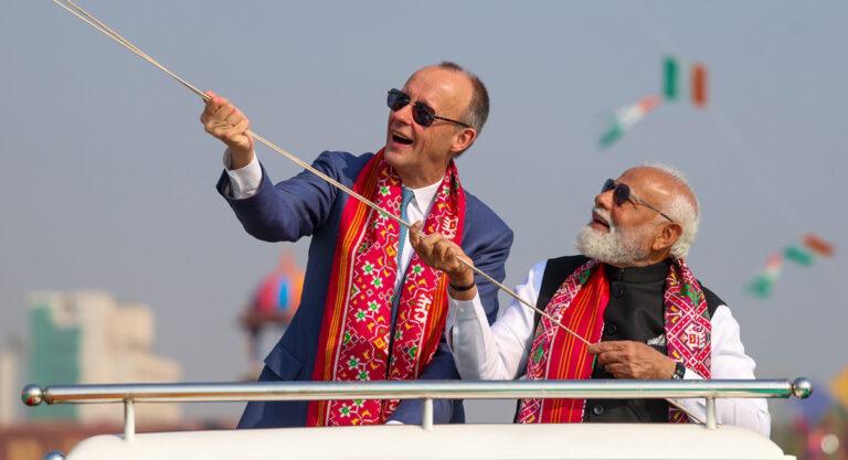 030502 Merz Indien - Auf der Suche nach Alternativen - Rüstungsexporte - Rüstungsexporte