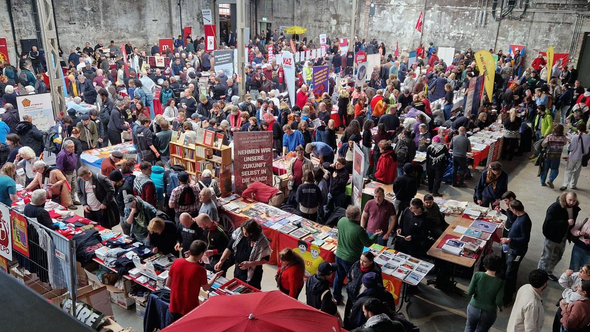 20260110 140324 - Viva Venezuela, Kuba und Palästina! - 31. Internationale Rosa-Luxemburg-Konferenz, Andrea Hornung, Berlin, DKP, junge Welt, Kutlu Yurtseven, Luxemburg-Liebknecht-Demonstration 2026, Mark Ellmann, Martín Saatdjian, Microphone Mafia, Patrik Köbele, SDAJ, UZ-Abo-Kampagne, Yoram Bejarano - Blog, Aktion