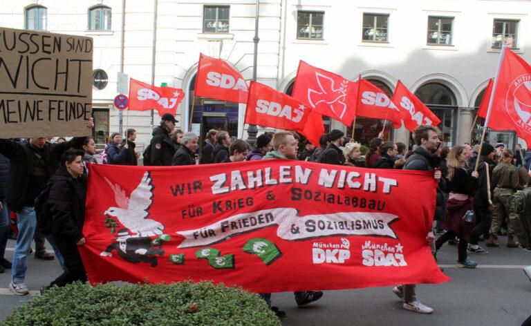 Blog SDAJ - Was macht die SDAJ in Berlin? - Berlin, CYM, DFG-VK, Markus Staiger, Rosa-Luxemburg-Konferenz, SDAJ - Blog, Aktion