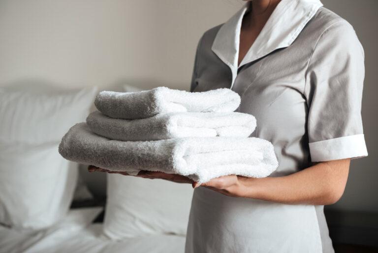 060201 Achtstundentag - Großer Rückschritt auf leisen Sohlen - Tourismusstrategie - Tourismusstrategie