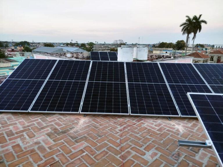 100603 Bildmeldung - Läuft und liefert - Solaranlage - Solaranlage