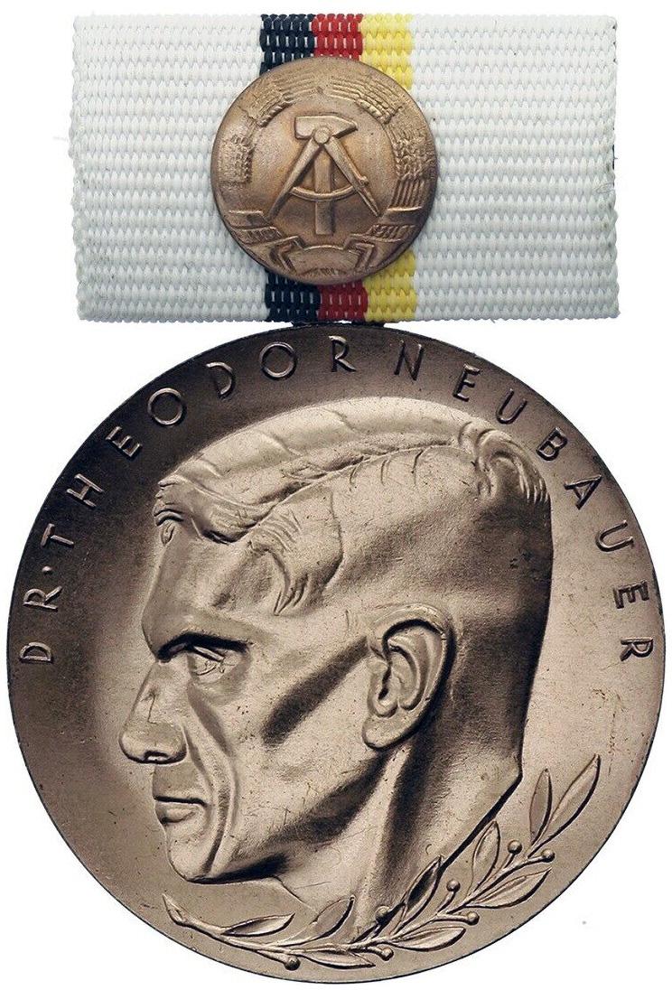 Erinnerung an den Roten Doktor - UZ vom 6. März 2026 - UZ vom 6. März 2026 1015 Dr - Erinnerung an den Roten Doktor - UZ vom 6. März 2026 - UZ vom 6. März 2026