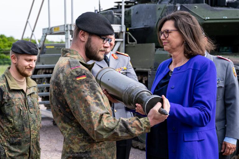 120401 Bayern Urteil - Die Freiheit welcher Wissenschaft? - Bayerischer Verfassungsgerichtshof (BayVerfGH) - Bayerischer Verfassungsgerichtshof (BayVerfGH)