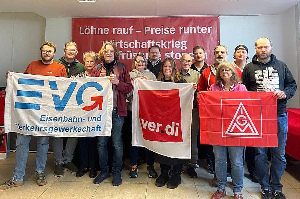 1215 neu BuG - Gute Stimmung, viel zu tun. - DKP, Klausurtagung, Kommission Betriebs- und Gewerkschaftspolitik (BuG), Streikfähig statt Kriegstüchtig - Aktion