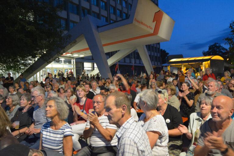 141501 Friedenstage - Treffpunkt für die Friedensbewegung - Aktion - Aktion