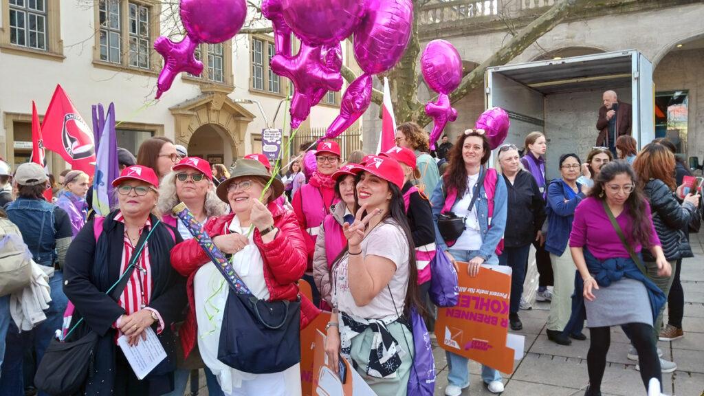 20260308 140136 - Auch unbezahlte Arbeit bestreiken - 8. März 2026, Aktionsbündnis 8. März, NGG, Stuttgart - Blog, Aktion