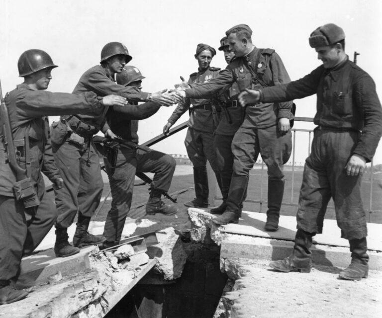 160501 Interview Munkelt - Ein Handschlag mit Perspektive - Politik - Politik