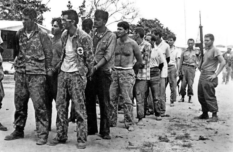 1607 Brigadistas capturados na Bai╠uea dos Porcos 1961 - 72 Stunden im April - US Invasion - US Invasion