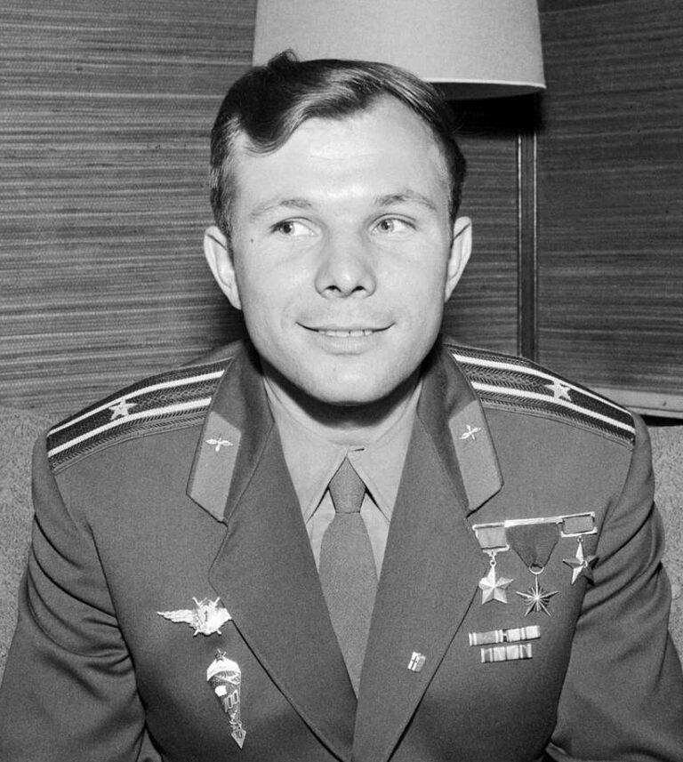 160901 Gagarin public domain - Juri Gagarin - Lunik 3 - Lunik 3