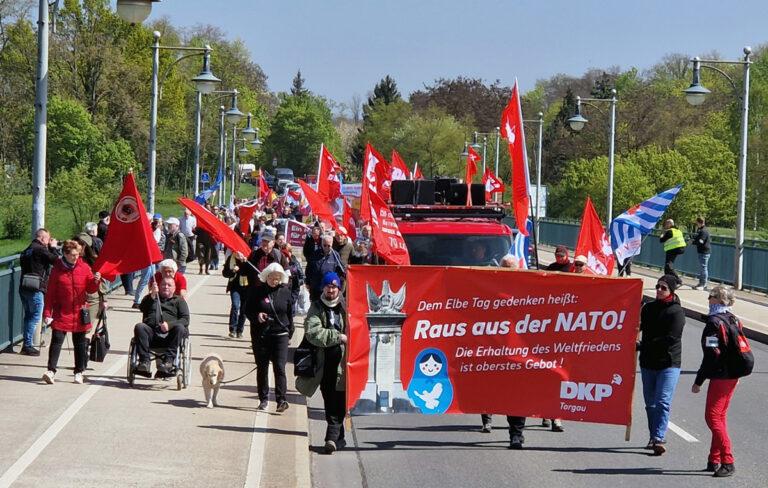 20260425 122710 web - Ein Handschlag, der mahnt - Friedeman Munkelt - Friedeman Munkelt